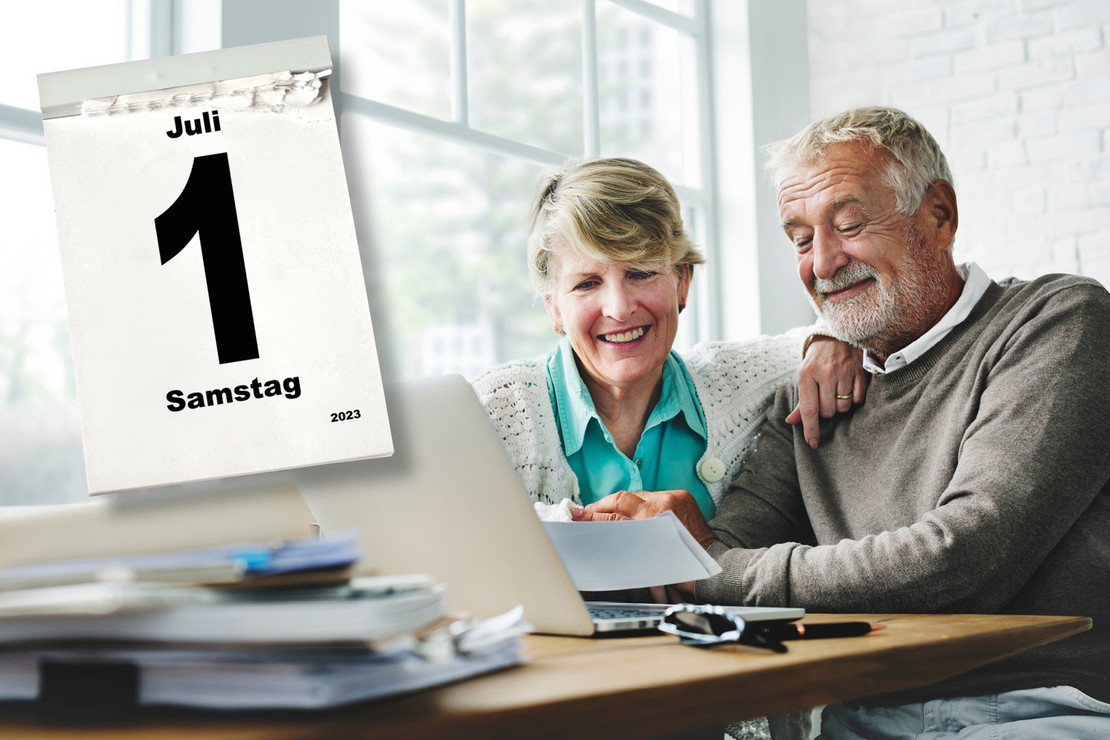 Mann und Frau vor dem Computer